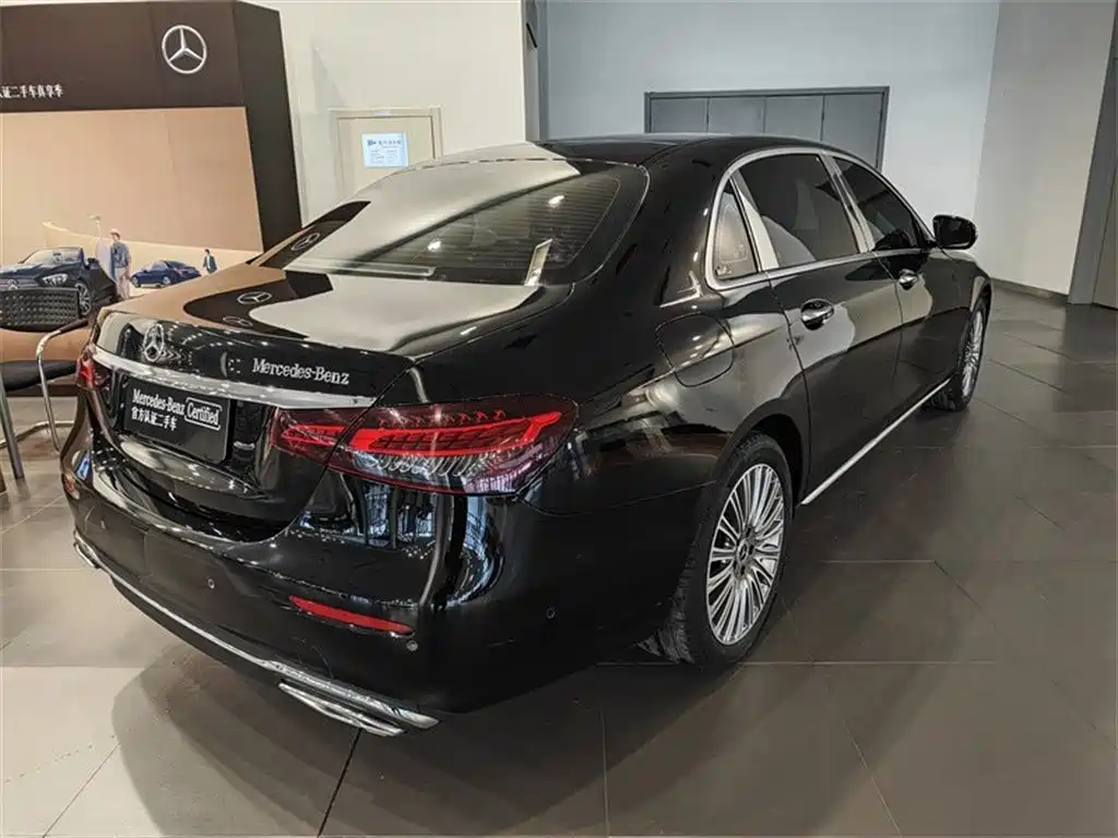 Mercedes-Benz Mercedes-Benz E-Class 2022 Facelift E 300 L Fashion Edition 2022 - thumbnail 3