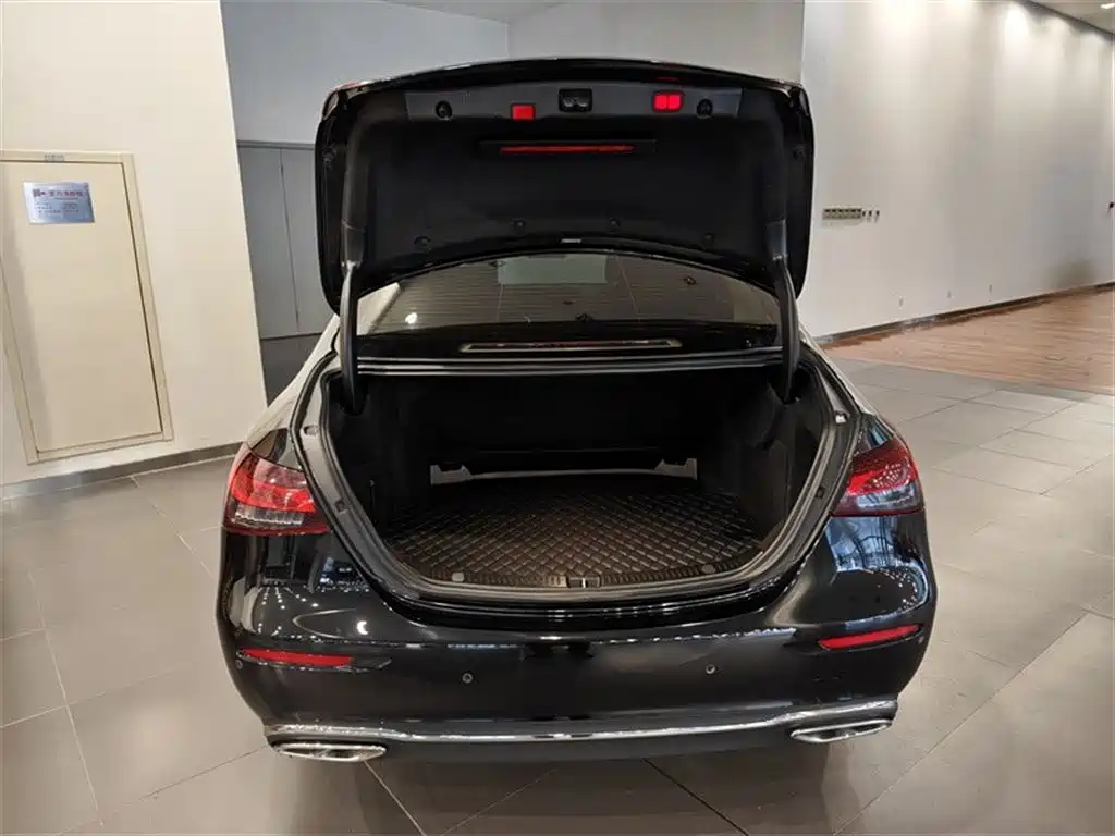 Mercedes-Benz Mercedes-Benz E-Class 2022 Facelift E 300 L Fashion Edition 2022 - thumbnail 5