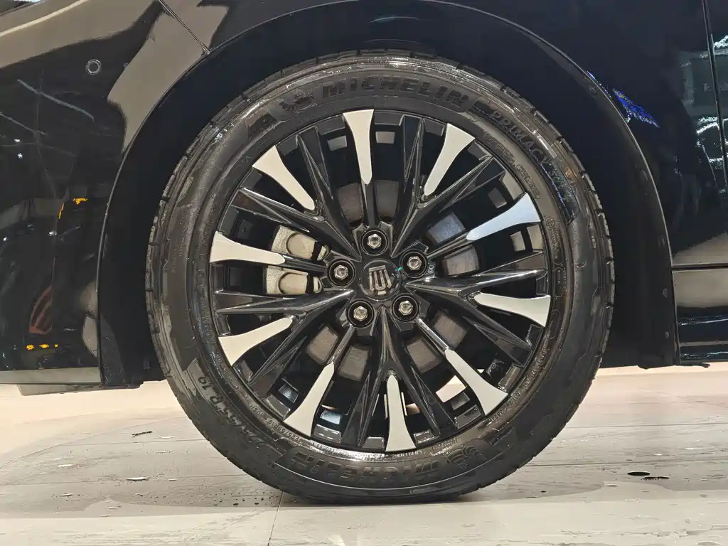 Toyota Alphard 2024 Crown Hybrid 2.5L Executive Premium Version 2024 - thumbnail 3