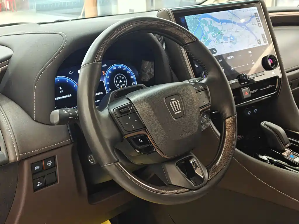 Toyota Alphard 2024 Crown Hybrid 2.5L Executive Premium Version 2024 - thumbnail 10
