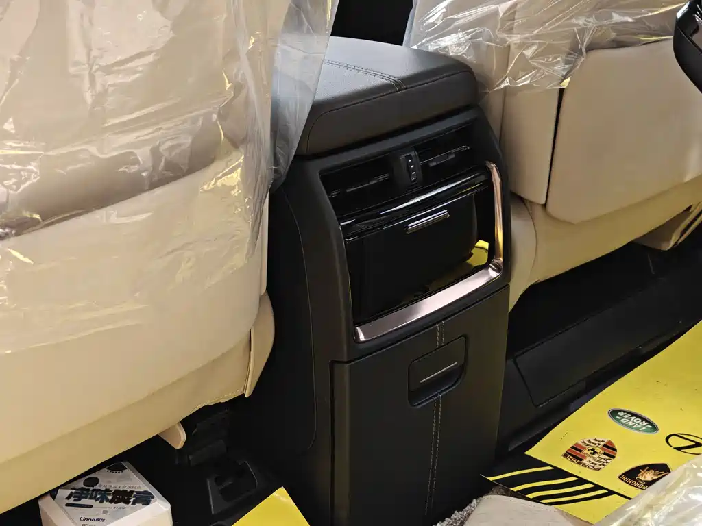 Toyota Alphard 2024 Crown Hybrid 2.5L Executive Premium Version 2024 - thumbnail 23