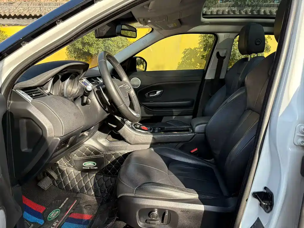 Land Rover Range Rover Evoque 2018 240PS SE Dynamic Premium 2018 - thumbnail 4