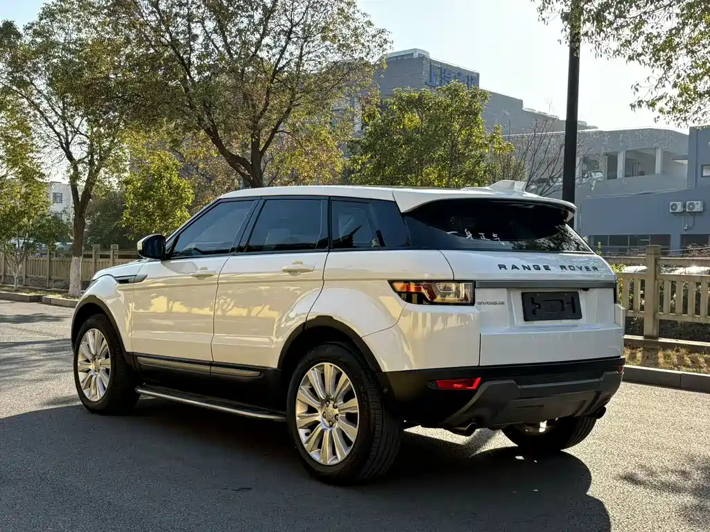 Land Rover Range Rover Evoque 2018 240PS SE Dynamic Premium 2018 - thumbnail 7