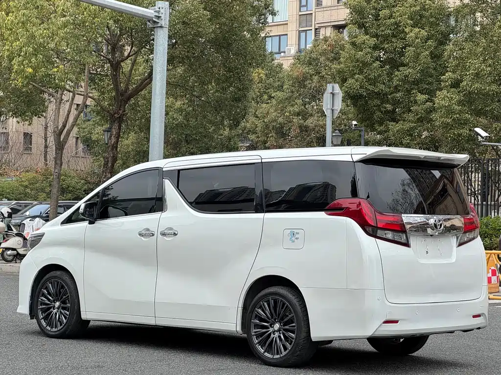 Toyota Alphard 2018 3.5L Executive Version 2017 - thumbnail 6
