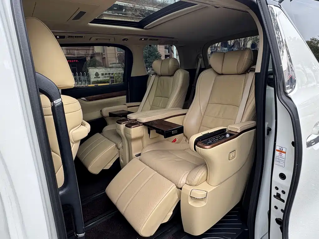 Toyota Alphard 2018 3.5L Executive Version 2017 - thumbnail 10
