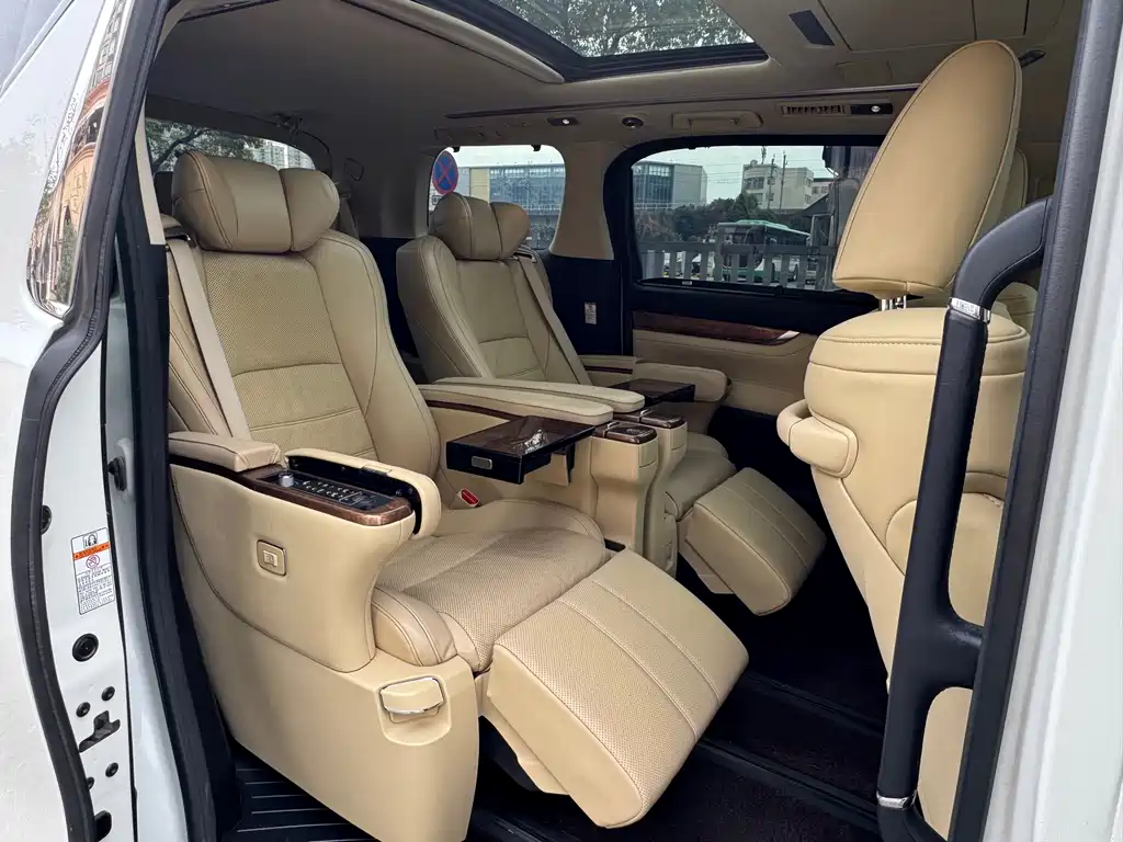 Toyota Alphard 2018 3.5L Executive Version 2017 - thumbnail 13