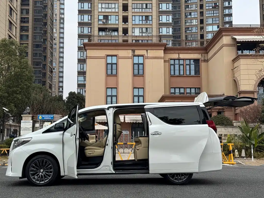 Toyota Alphard 2018 3.5L Executive Version 2017 - thumbnail 19
