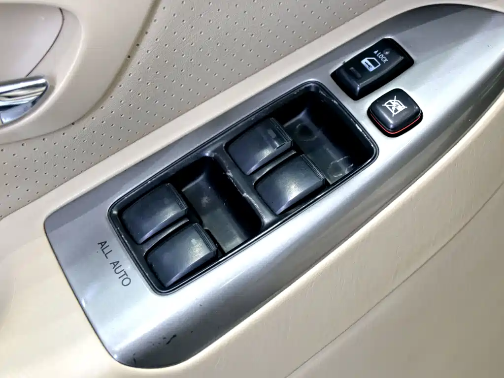 Toyota Toyota Land Cruiser Prado 2006 4.0L Automatic VX 2010 - thumbnail 19