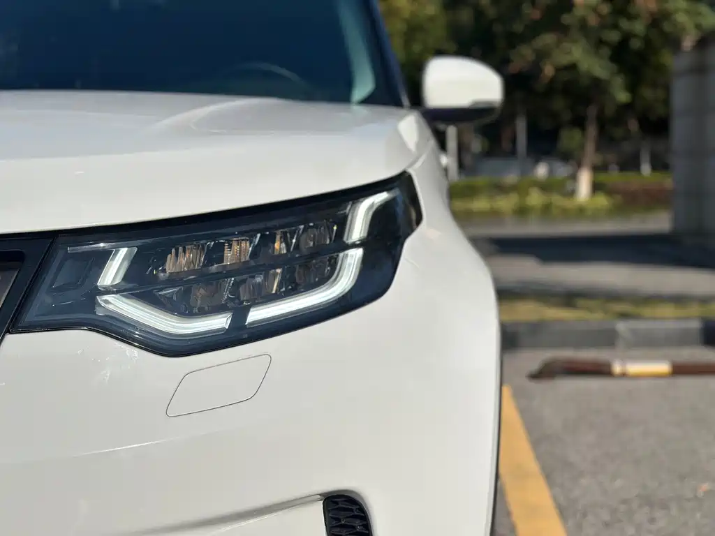 Land Rover Discovery 2019 3.0 SC V6 SE 2019 - thumbnail 8