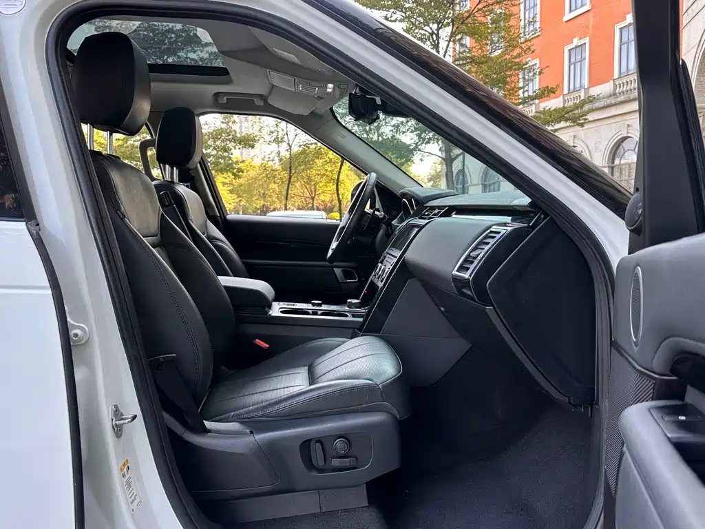 Land Rover Discovery 2019 3.0 SC V6 SE 2019 - thumbnail 13