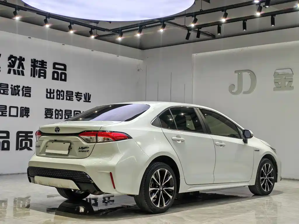 Toyota Toyota Corolla 2021 Model Hybrid 1.8H E-CVT Sport Edition 2020 - thumbnail 4