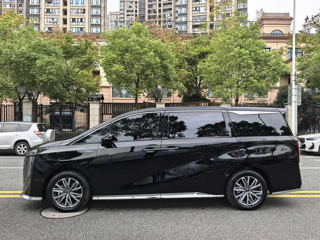 GAC Trumpchi GAC Trumpchi M8 2024 Master Series 400T Premium Edition 2025 - thumbnail 5