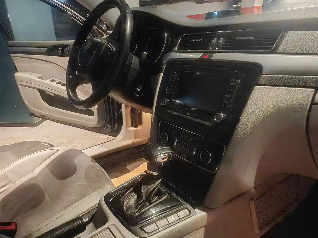 Skoda Skoda Octavia 2009 1.8TSI Automatic Elegant Edition 2010 - thumbnail 28