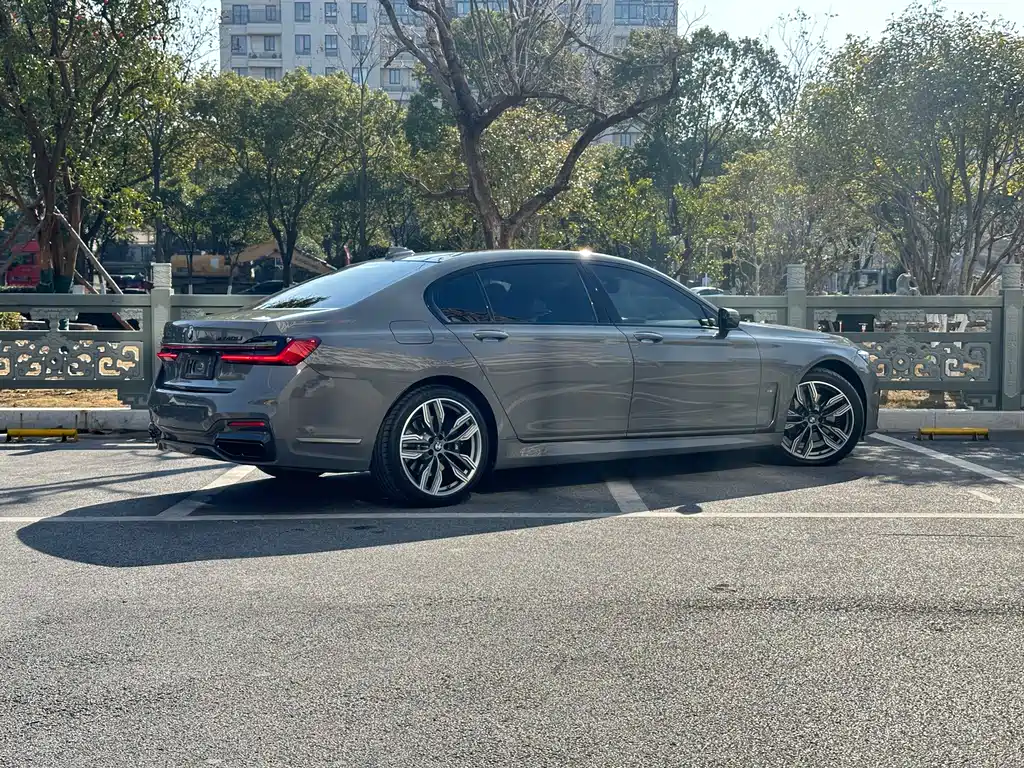 BMW BMW 7 Series 2021 730Li M Sport Package 2021 - thumbnail 4