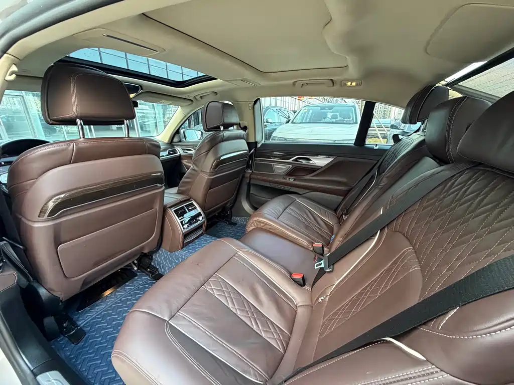 BMW BMW 7 Series 2019 730Li Luxury Package 2019 - thumbnail 8