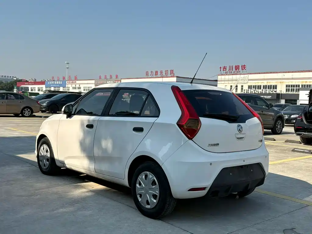 MG MG 3 2014 1.3L AMT Comfort Edition 2014 - thumbnail 4