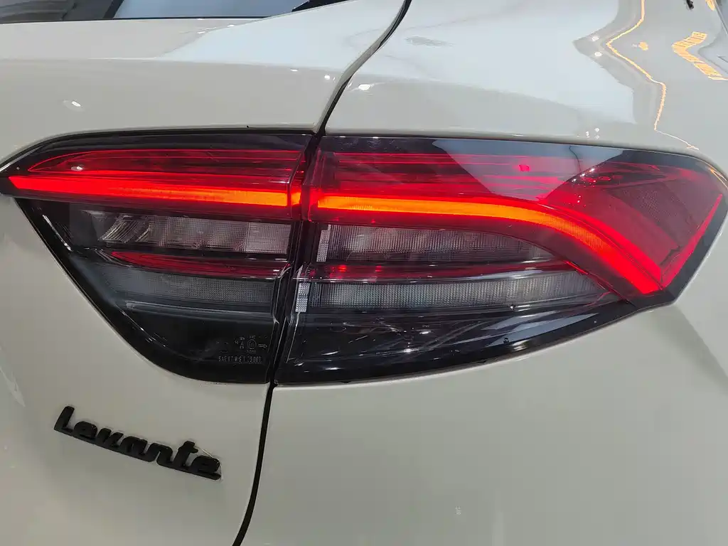 Maserati Maserati Levante 2022 2.0T GT Sport Edition 2022 - thumbnail 17