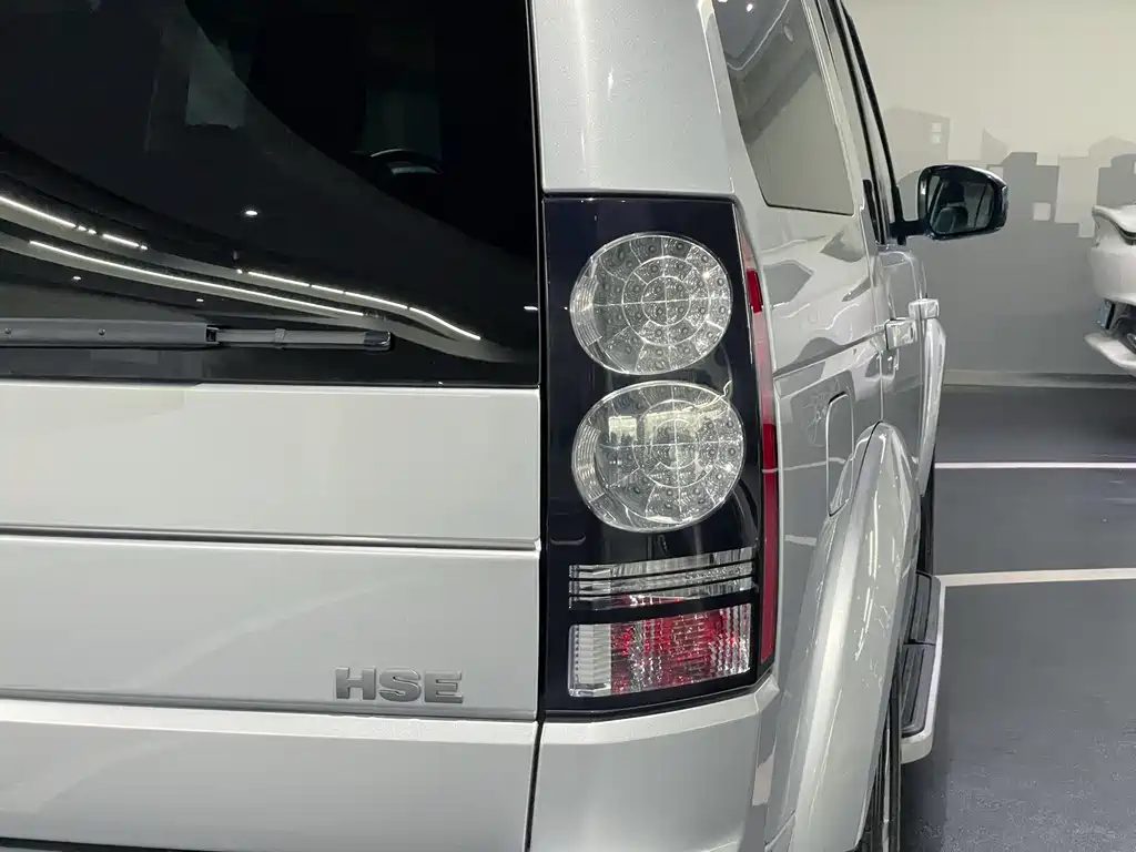 Land Rover Discovery 2015 3.0 SDV6 HSE Diesel 2015 - thumbnail 9