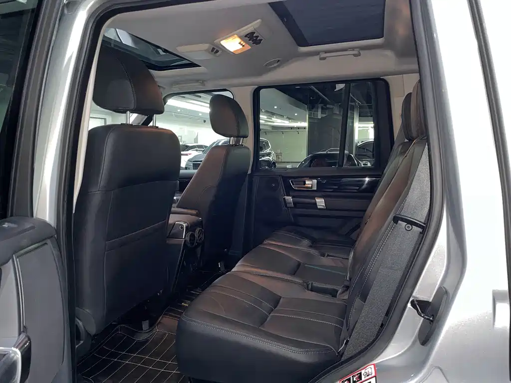 Land Rover Discovery 2015 3.0 SDV6 HSE Diesel 2015 - thumbnail 14