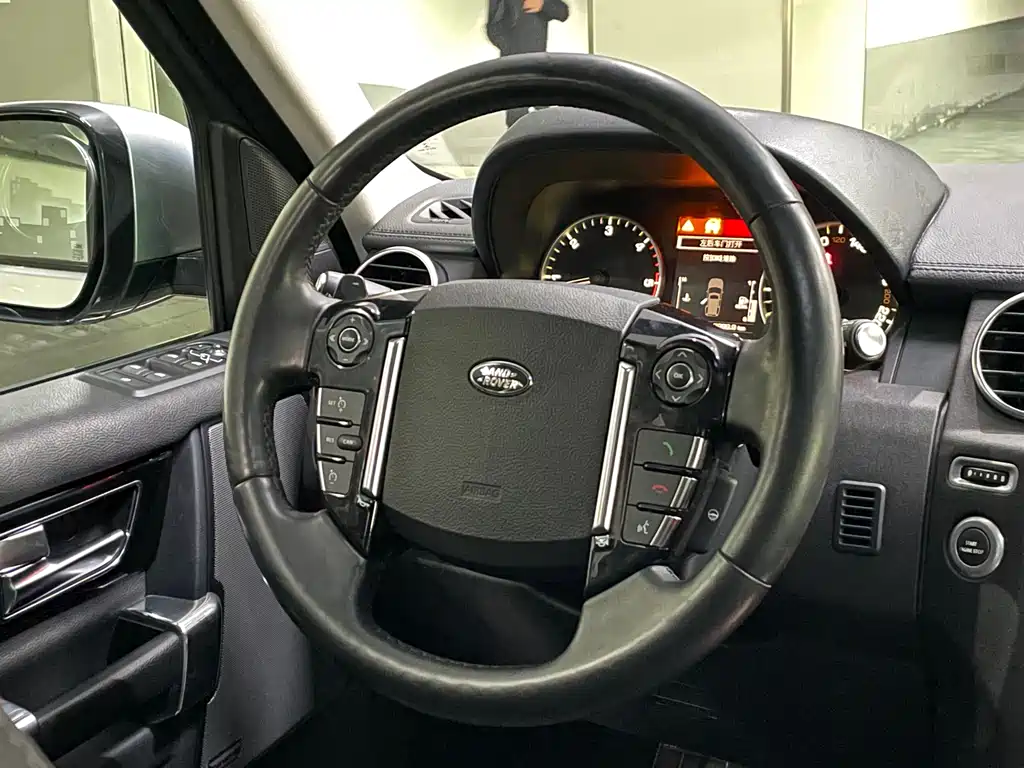 Land Rover Discovery 2015 3.0 SDV6 HSE Diesel 2015 - thumbnail 17