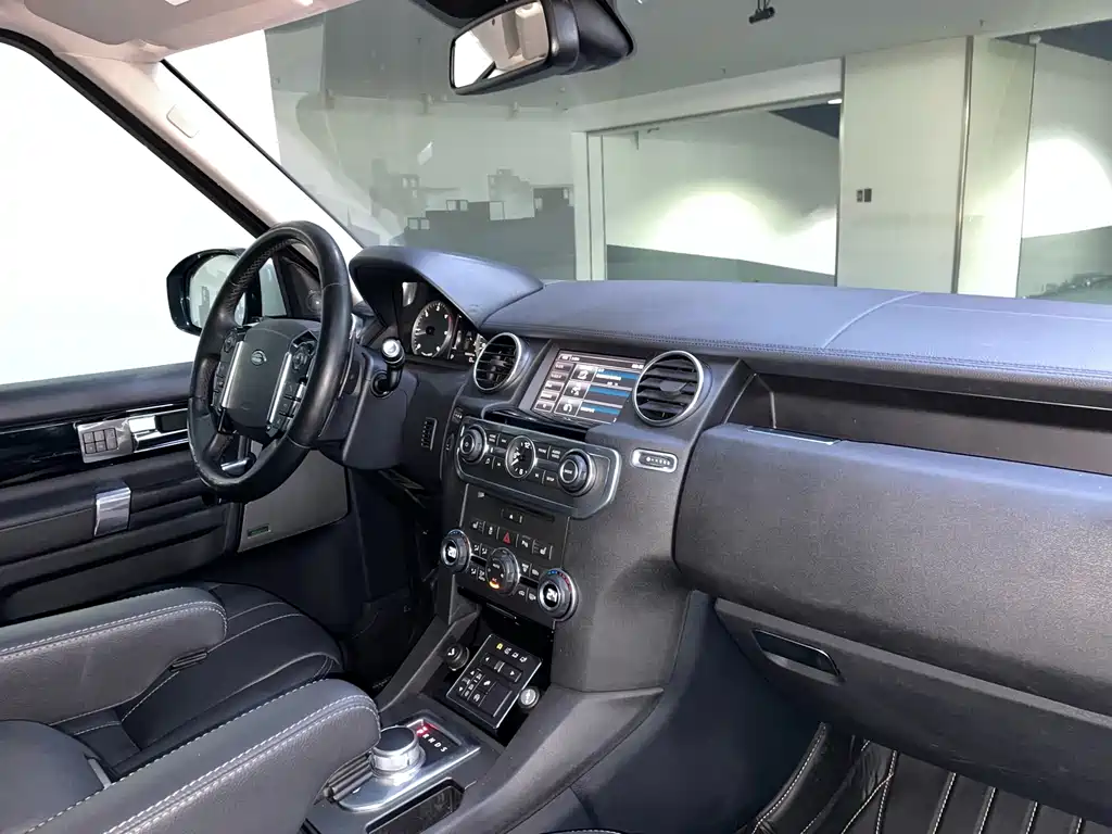 Land Rover Discovery 2015 3.0 SDV6 HSE Diesel 2015 - thumbnail 18