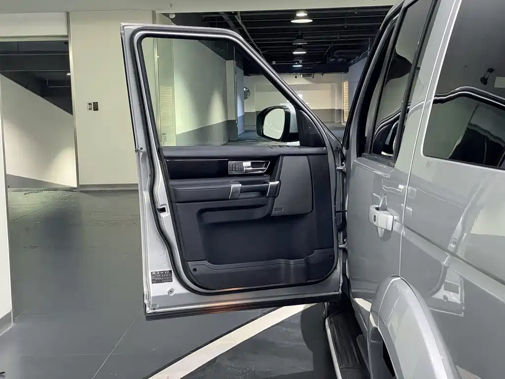 Land Rover Discovery 2015 3.0 SDV6 HSE Diesel 2015 - thumbnail 21