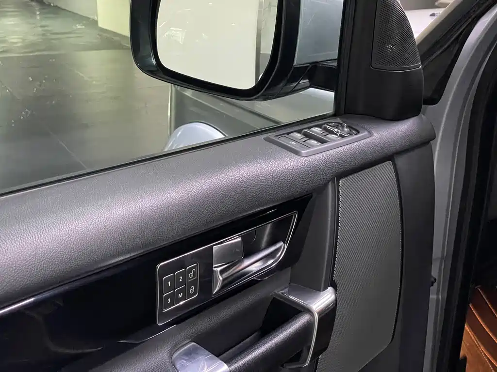 Land Rover Discovery 2015 3.0 SDV6 HSE Diesel 2015 - thumbnail 22