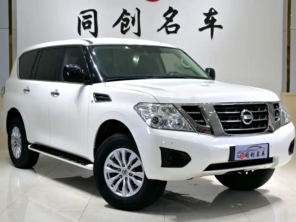 Nissan Nissan Patrol 2018 4.0L Premium 2019 - thumbnail 4