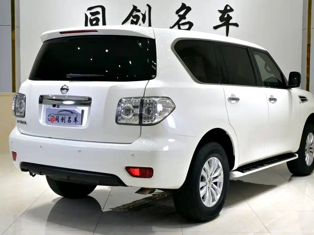 Nissan Nissan Patrol 2018 4.0L Premium 2019 - thumbnail 5