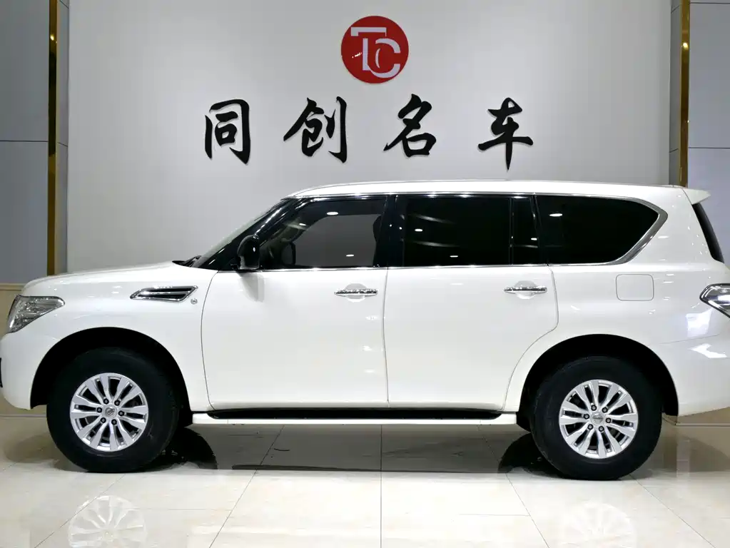 Nissan Nissan Patrol 2018 4.0L Premium 2019 - thumbnail 8