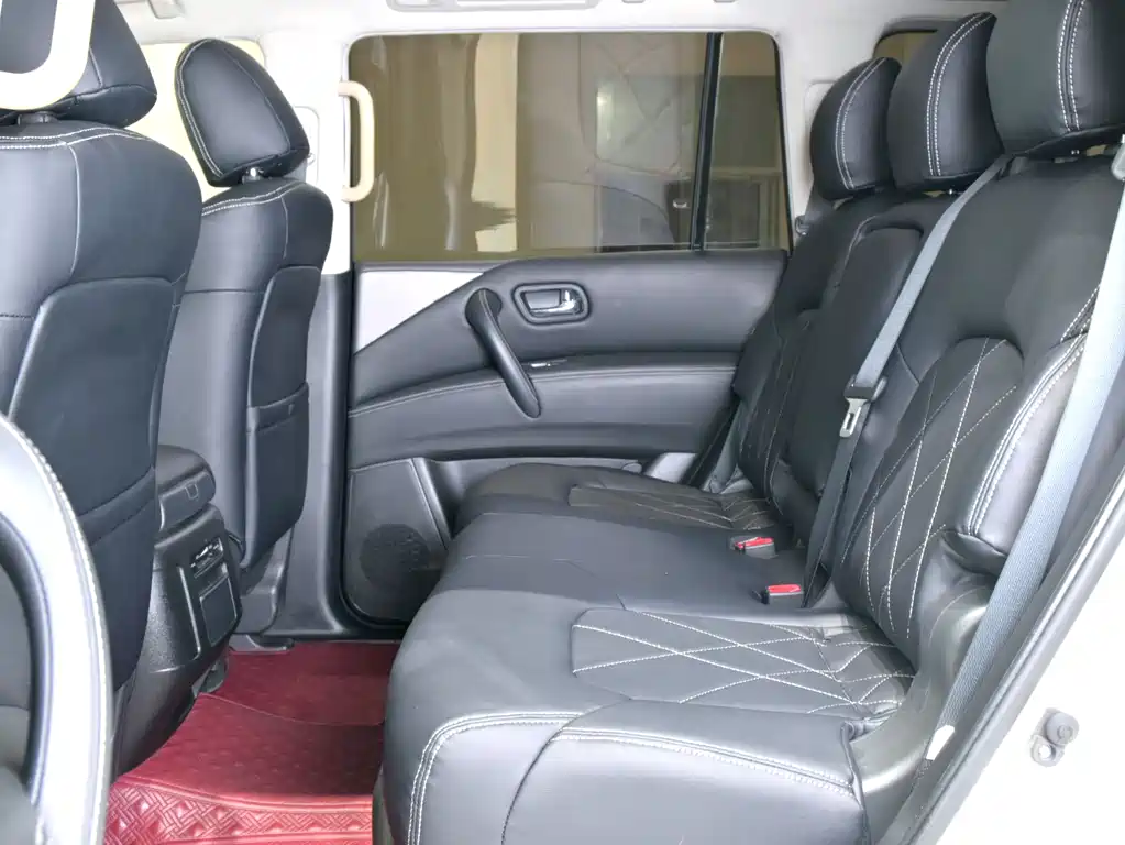 Nissan Nissan Patrol 2018 4.0L Premium 2019 - thumbnail 12