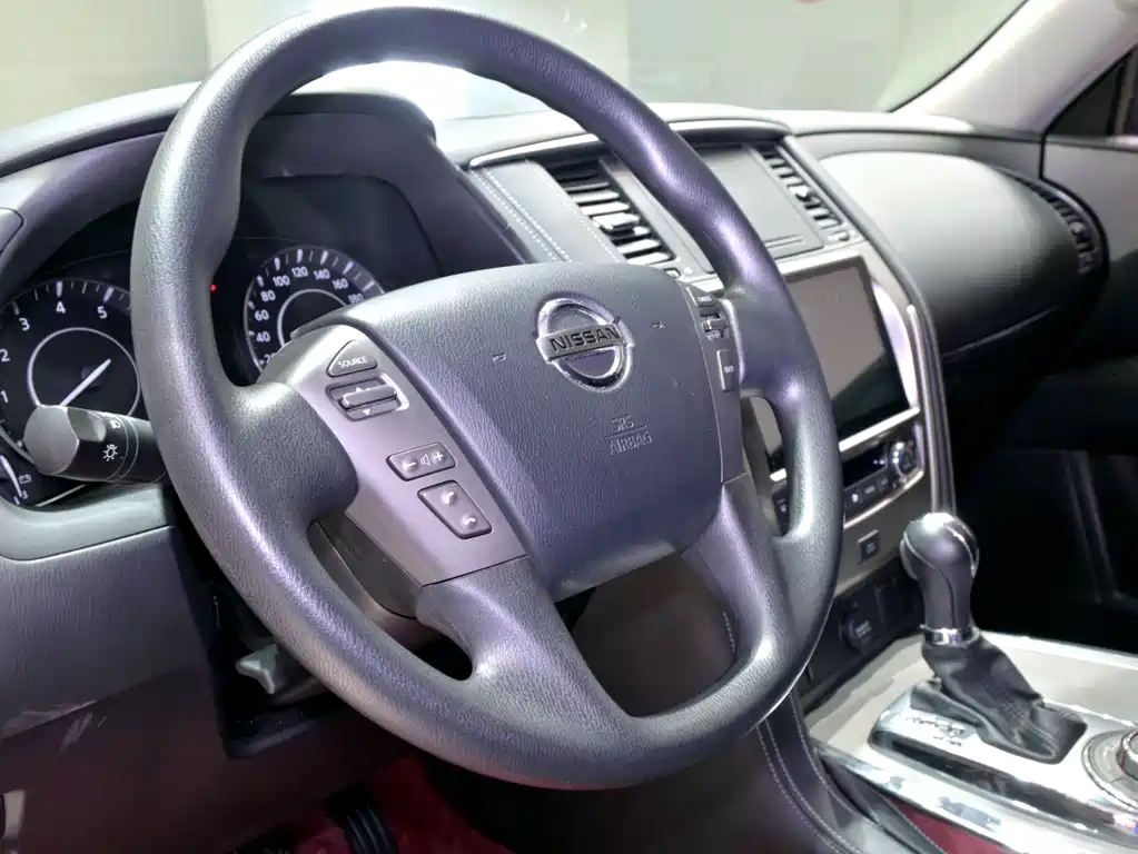Nissan Nissan Patrol 2018 4.0L Premium 2019 - thumbnail 15