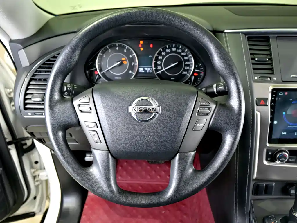 Nissan Nissan Patrol 2018 4.0L Premium 2019 - thumbnail 16