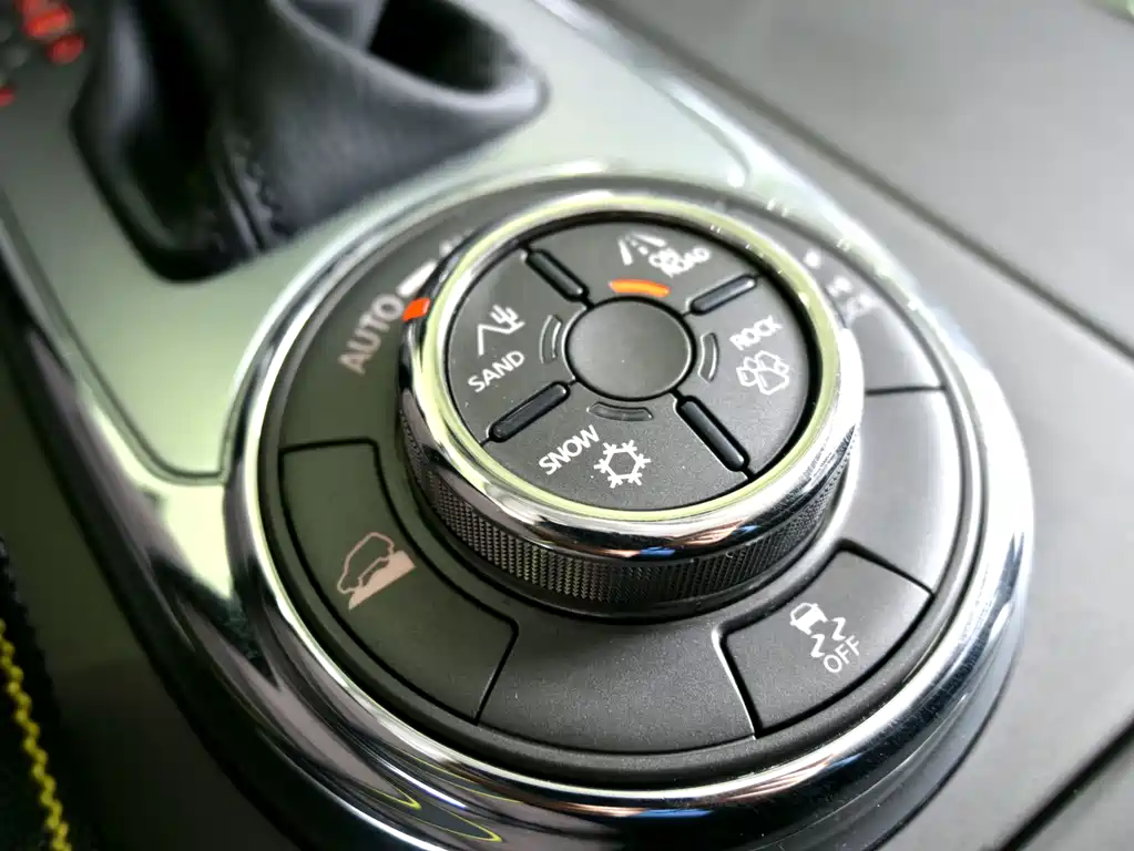 Nissan Nissan Patrol 2018 4.0L Premium 2019 - thumbnail 17