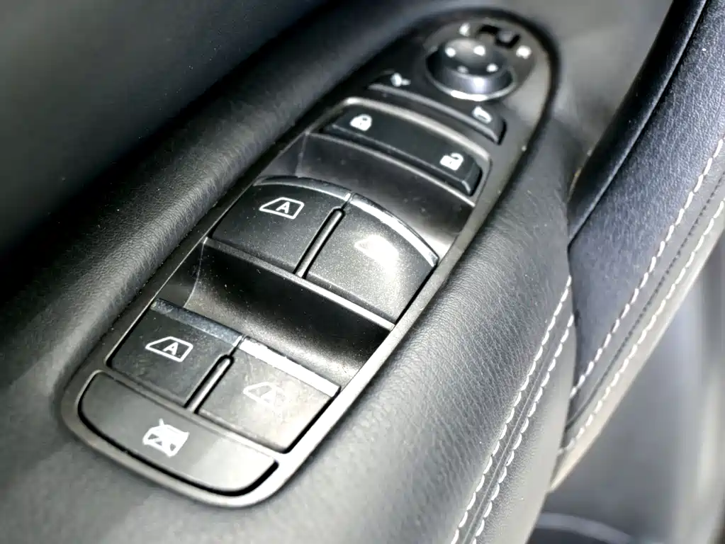 Nissan Nissan Patrol 2018 4.0L Premium 2019 - thumbnail 20