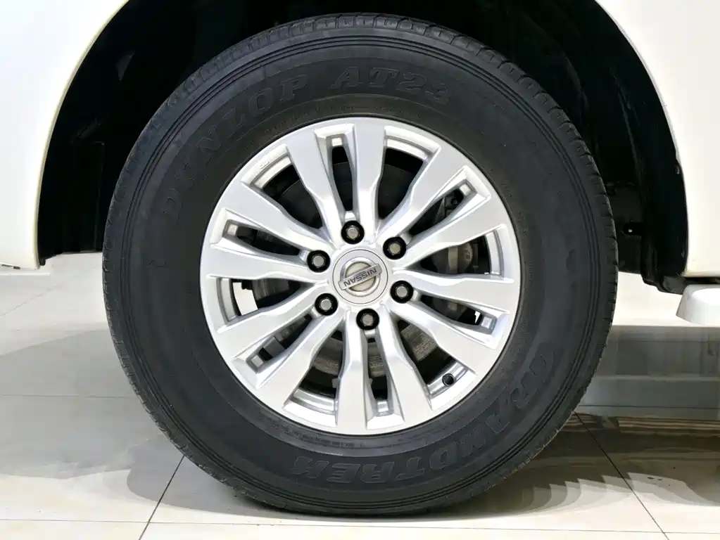 Nissan Nissan Patrol 2018 4.0L Premium 2019 - thumbnail 2