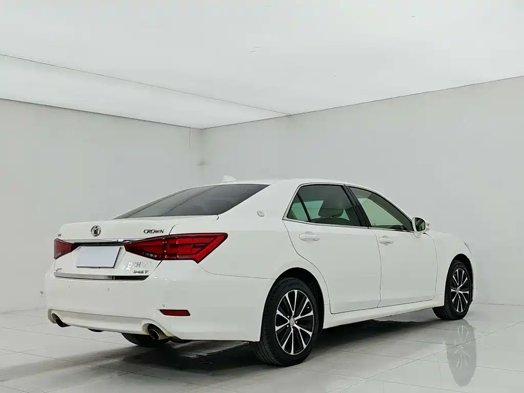 Toyota Crown 2018 2.0T Fashion Edition 2019 - thumbnail 3