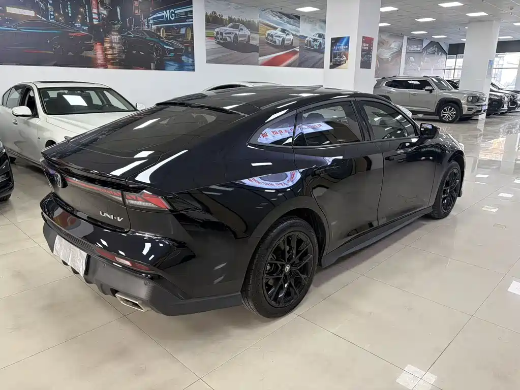 Changan Changan UNI-V 2024 1.5T Premium Edition 2025 - thumbnail 6