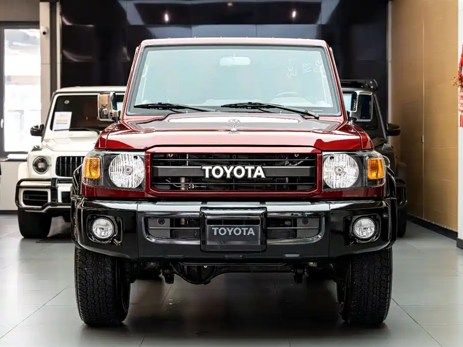 Toyota Land Cruiser LC71 2023 4.0L Manual (Imported) 2023 - thumbnail 2