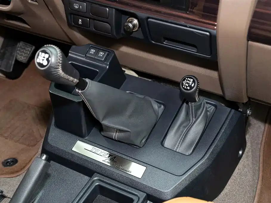 Toyota Land Cruiser LC71 2023 4.0L Manual (Imported) 2023 - thumbnail 14