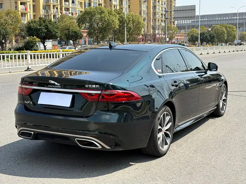 Jaguar Jaguar XFL 2023 XFL 2.0T P250 RWD Sport Premium Edition 2023 - thumbnail 4