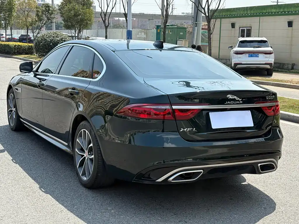 Jaguar Jaguar XFL 2023 XFL 2.0T P250 RWD Sport Premium Edition 2023 - thumbnail 6