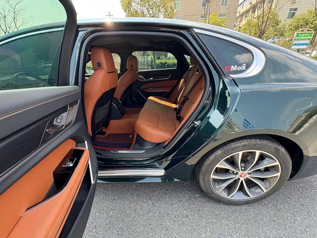 Jaguar Jaguar XFL 2023 XFL 2.0T P250 RWD Sport Premium Edition 2023 - thumbnail 8