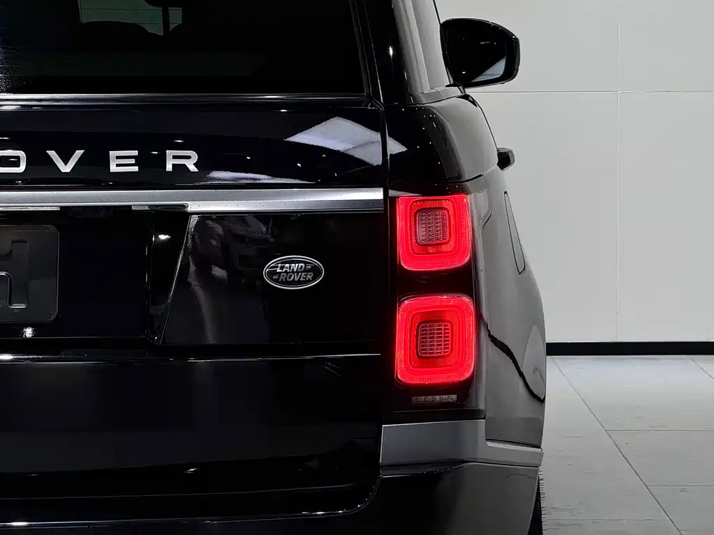 Land Rover Range Rover 2021 3.0 L6 Autobiography Long Wheelbase Classic Edition 2021 - thumbnail 16