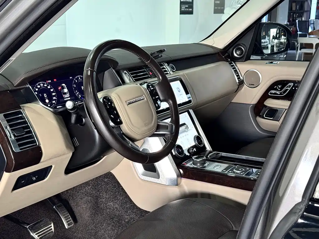 Land Rover Range Rover 2021 3.0 L6 Autobiography Long Wheelbase Classic Edition 2021 - thumbnail 21