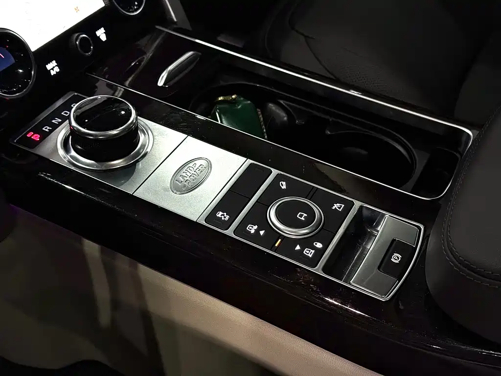 Land Rover Range Rover 2021 3.0 L6 Autobiography Long Wheelbase Classic Edition 2021 - thumbnail 26
