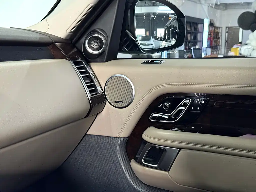 Land Rover Range Rover 2021 3.0 L6 Autobiography Long Wheelbase Classic Edition 2021 - thumbnail 27