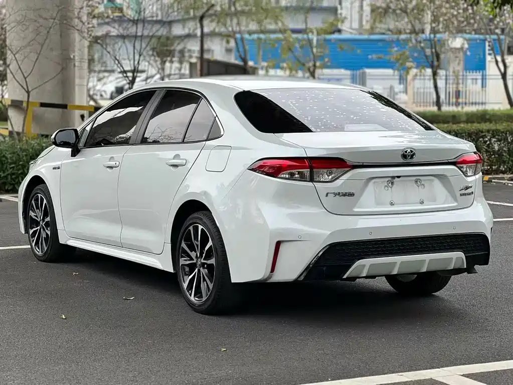 Toyota Toyota Corolla 2022 Hybrid 1.8H E-CVT Sport Edition 2022 - thumbnail 6