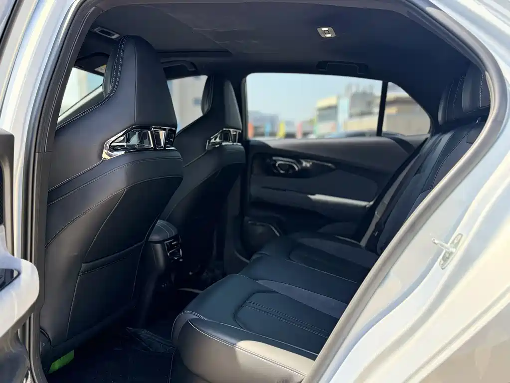 GAC Trumpchi Lingpai 2023 400T Automatic R PRO 2024 - thumbnail 11