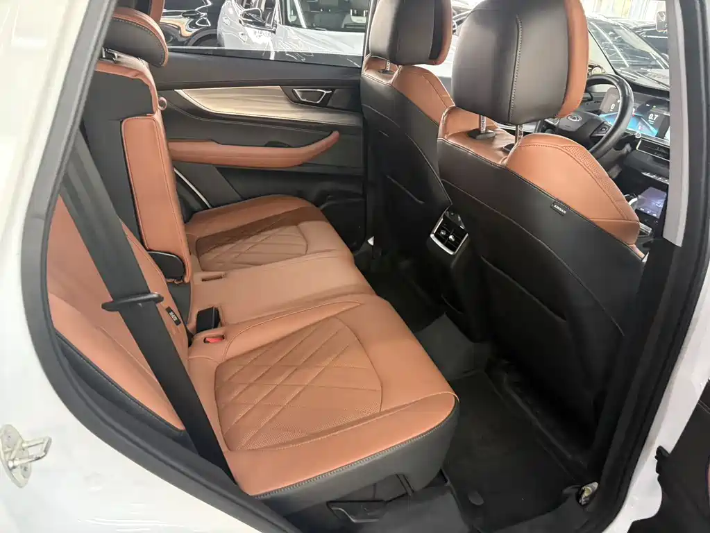 Chery Tiggo 8 2020 230TCI Automatic Elite Edition 2021 - thumbnail 5